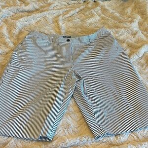 TALBOTS 18W Blue Pinstripe Capri Pant